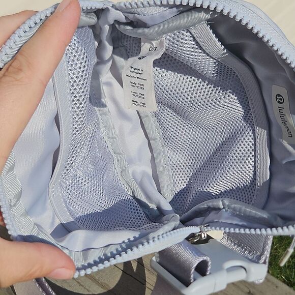 Lululemon Everywhere Belt Bag 1L - Silver Drop Camo White Opal - Picture 6 of 7